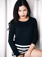 hot brunette shemale